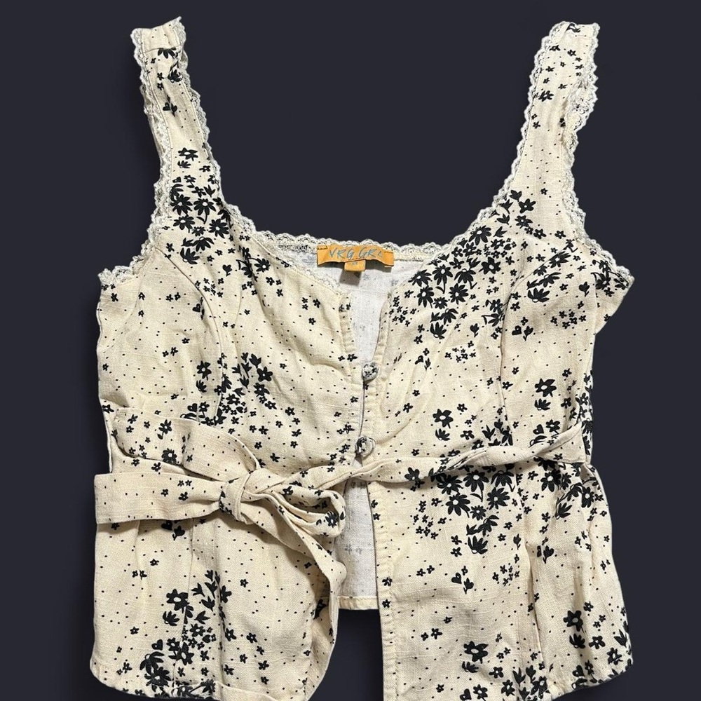 Verge Girl Love Language Button Front Top